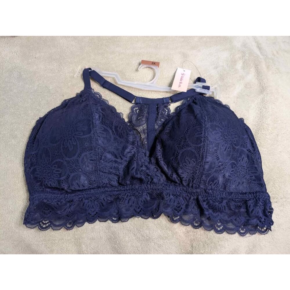 Scalloped Lace Bralette in Navy
